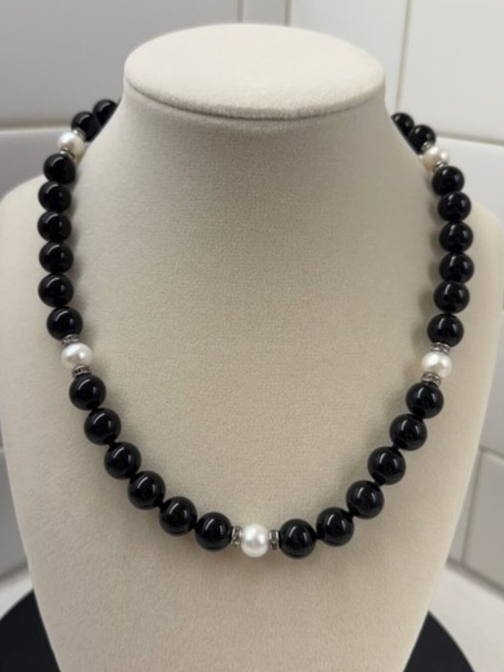 Classic Black & White Bead Necklace - Elegant Women's Jewelry